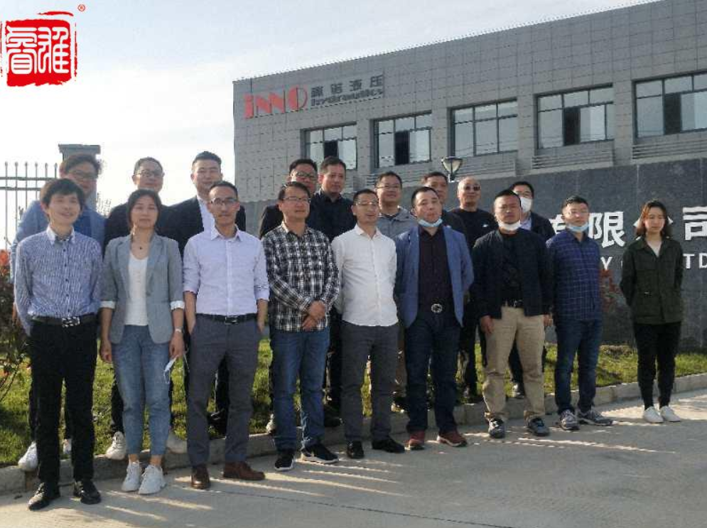 Chuyến thăm nhà máy ảnh nhóm 2